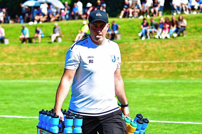 Bild 19: Weitere Impressionen vom 3:2-Sieg des FC Erzingen zum Landesliga-Aufstieg gegen den FC Emmendingen