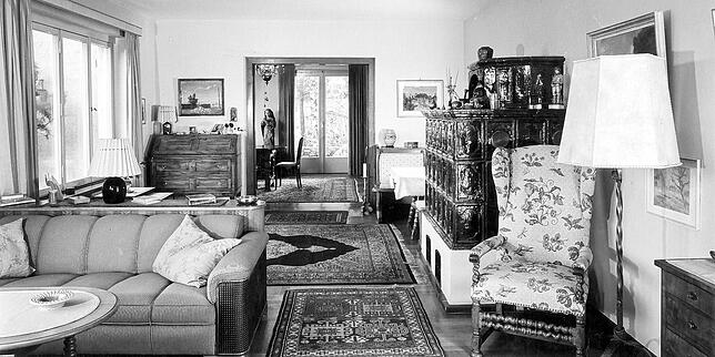 Ein Blick in das Wohnzimmer Zur Torkel 12 in Konstanz, hier lebte Lotte Eckener mit ihrem Mann Paul, später wurde das Haus auch der ...