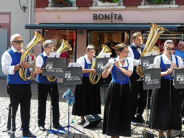 Auch der Musikverein Aispel-Rohr war am Familiensamstag in Waldshut vertreten und unterhielt mit seiner Musik die AnwesendenBild Susanne ...