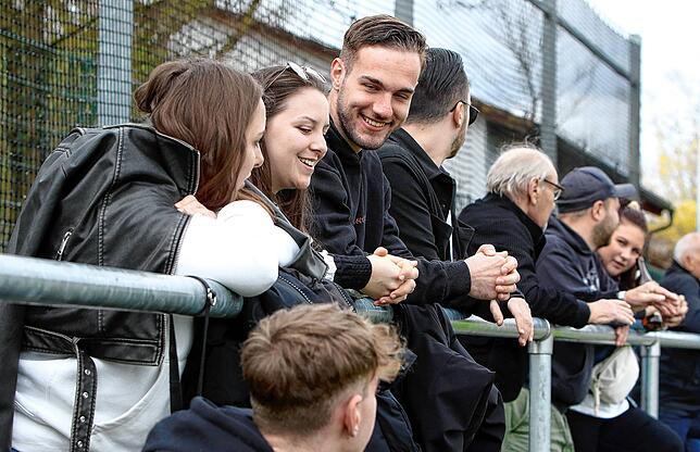 Bild 19: SC Markdorf nach 1:0 über SG DJK Konstanz/KN-Egg nun Spitzenreiter. Wir waren mit der Kamera dabei!
