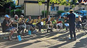 Die Posaunenchöre Bad Säckingen und Rheinfelden verabschieden sich am Samstag mit einem „Brass am Rhii“ in die Sommerpause. Foto: ...