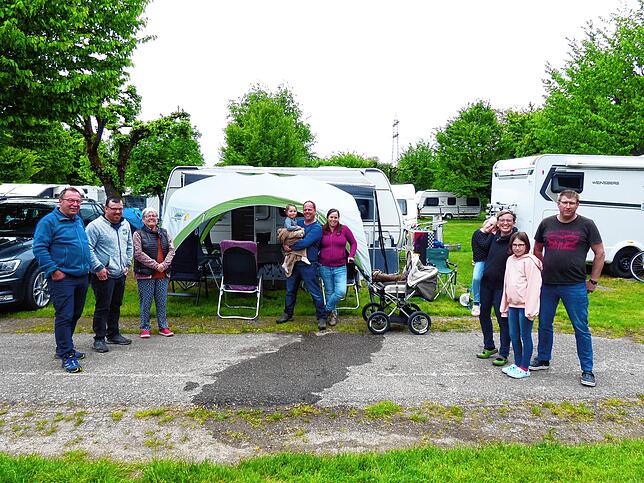 Die Großfamilie Müller/Braun trifft sich jedes Jahr zum Campen über die Pfingstferien und ist sehr froh, dass es nun auch 2021 auf dem ...