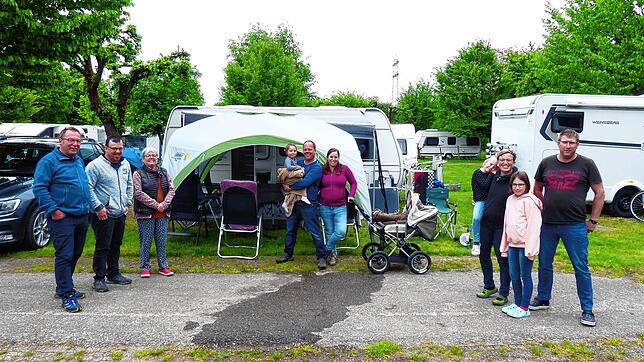 Die Großfamilie Müller/Braun trifft sich jedes Jahr zum Campen über die Pfingstferien und ist sehr froh, dass es nun auch 2021 auf dem ...