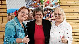 Isabella Kolb, Sabine Predak und Nadja Reichelt (von links) werden neu als Beisitzerinnen gewählt. Foto: Michael Gottstein
