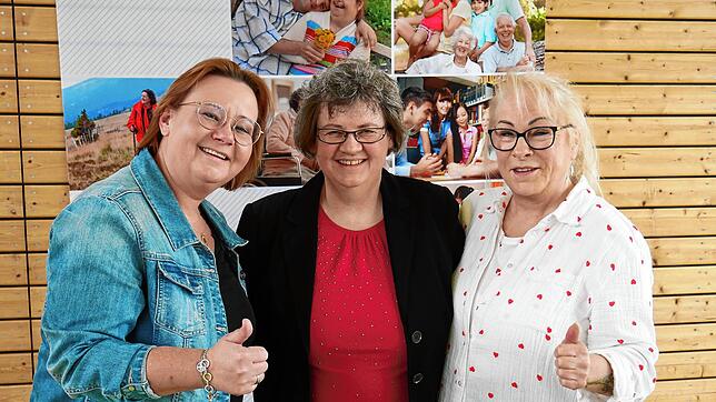 Isabella Kolb, Sabine Predak und Nadja Reichelt (von links) werden neu als Beisitzerinnen gewählt. Foto: Michael Gottstein