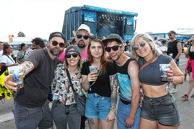 Bild 15: So feiern die Besucher auf dem Southside!