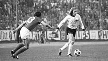 Von den Fans gefordert, am Ende nicht überzeugt &ndash; Günter Netzer bei der deutschen 0:1-Niederlage gegen die Mannschaft der ...
