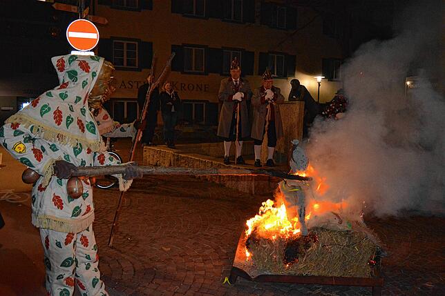 Bild 7: Die schönsten Bilder von der Fasnetsverbrennung in Markdorf