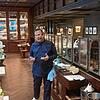 Tim Raue in der nach ihm benannten Brasserie Colette in Konstanz. Der Starkoch führte die Gäste durch ein herausragendes Fünf-Gänge-Menü.