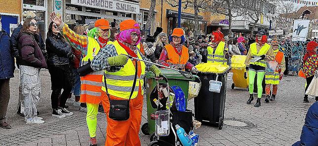 Bild 22: Der Montagsumzug in Bad Dürrheim setzt den gutgelaunten Punkt unter die diesjährige Fasnet &ndash; Teil 1