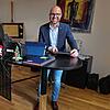 Oliver Gortat ist bald acht Jahre Bürgermeister in Sipplingen. Ob er wieder kandidiert, wird er beim Neujahrsempfang am 10. Januar ...
