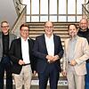 Die drei Bürgermeister Thomas Auer (Gailingen), Bernd Häusler (Singen) und Michael Klinger (Gottmadingen; vordere Reihe von links) geben ...