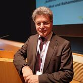 Jan Ilhan Kizilhan lehrt an der Dualen Hochschule in Schwenningen: "Nur wenn Menschen gesund sind, können sie sich auch richtig ...