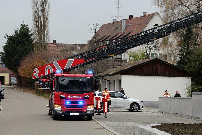 Bild 1: Bilder von der Drehleiter-Demonstration der Feuerwehr Blumberg