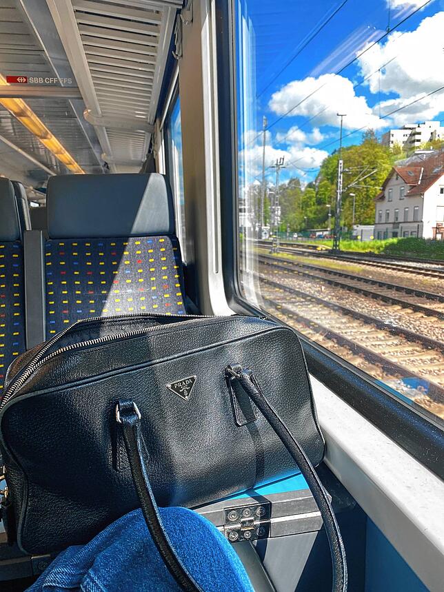 Etwa sechs Stunden dauerte die Zugfahrt von der Baar nach Köln. Da war Geduld gefragt.