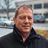 Seit etwa zwölf Jahren ist Mayr nun beim Taxiunternehmen Dornheim. Er mag seine Arbeit in der Tagschicht. In den Nachtschichten würden ...