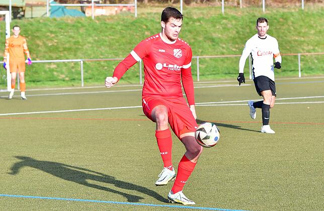 Stütze beim FC Schönau: Leon Hesselbarth ist für Trainer Manfred Knobel einer der Garanten für die Erfolge im Herbst.