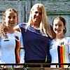 Erfolgs-Trio: Trainerin Kerstin von Schneyder ist mächtig stolz auf ihre Mädels. Bei den Europameisterschaften möchten Anna-Sophia von ...