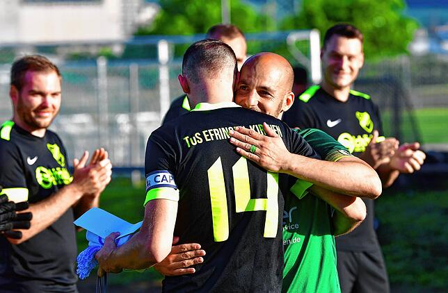 Bild 7: Remo Laisa verabschiedet sich beim SV Herten vom aktiven Fußball &ndash; und wir haben die Bilder!