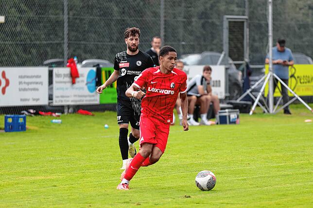 Bild 14: U19 des SC Freiburg gewinnt Test in Eggingen gegen den SV Schaffhausen mit 4:1 – wir haben Fotos!