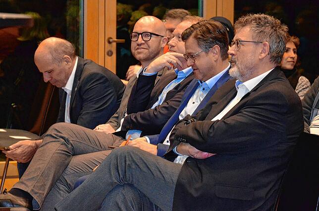 Grünen-Landtagsabgeordneter Martin Hahn sowie Bürgermeister Oliver Gortat (Sipplingen), Oberbürgermeister Jan Zeitler (Überlingen), ...