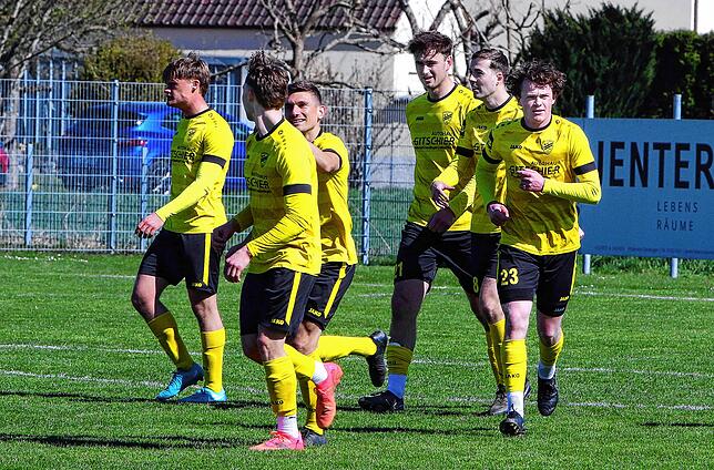 Bild 24: SV Denkingen besiegt FV Walbertsweiler-Rengetsweiler 3:1. Wir waren mit der Kamera dabei!