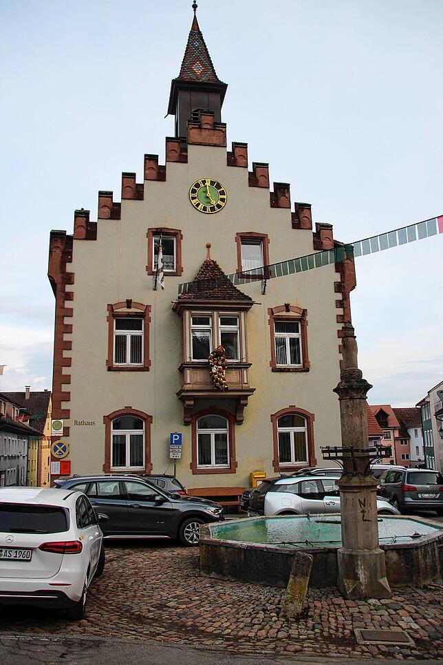 Die Frauenquote im Rathaus Stühlingen ist hoch. Bei den Vollzeitarbeitsstellen stehen den fünf Männern sieben Frauen gegenüber.