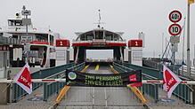 (Archivbild von 2024) Am 11. März soll die Fähre Konstanz-Meersburg erneut stillstehen. Die Verdi-Mitglieder sind dazu aufgerufen, ihre ...