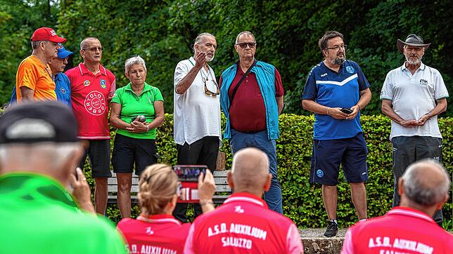Thierry Favre (Club Pétanque de Martigny, v.l.), Bryne Huish (Pétanque Club City of Bath), Gianfranco Chiapello (Bocciofila Auxilium), ...