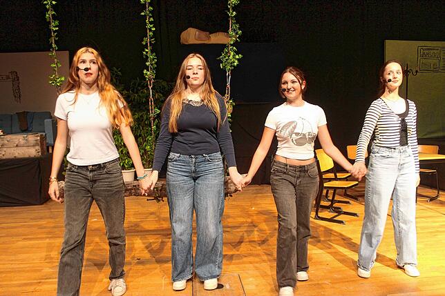 Bild 12: „Abgestempelt“: Realschule zeigt eigenes Musical