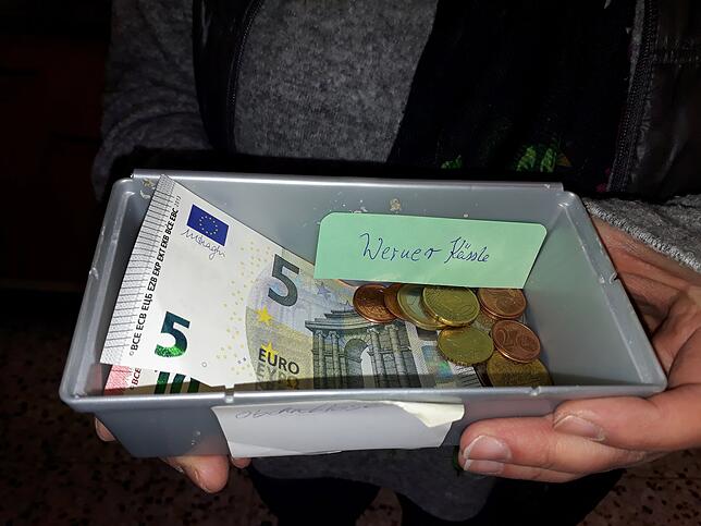 Das Werner-Kässle im Wallhauser Dorfladen. Mit dem gespendeten Geld wird Werner Husemanns Frühstück finanziert.