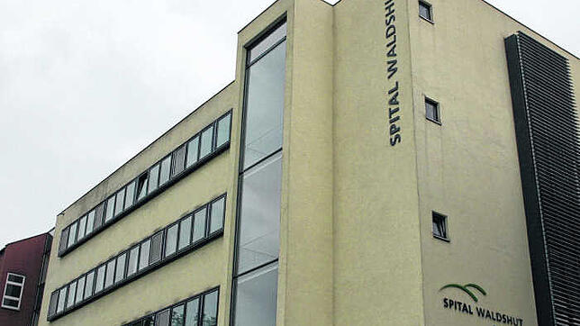 Das Krankenhaus Waldshut (hier der Westanbau) erhält eine zusätzliche Chefarzt-Stelle.