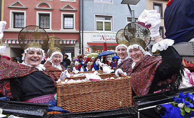 Bild 3: Bilder vom bunten Treiben am Fasnetsmontag in Villingen (2)