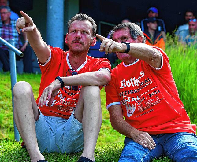 Experten unter sich: Martin Dörflinger (links) und Rainer Schillinger bei der Analyse.