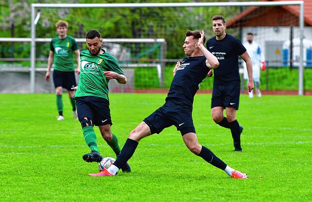 Bild 10: SV Herten setzt sich mit 4:2 bei der SG FC Wehr/Brennet durch &ndash; und wir haben Bilder!
