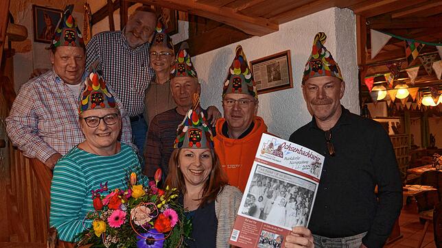 Sind hoch zufrieden mit ihrer jüngsten „Ochsenbachkurier“-Ausgabe (von links): Wolfgang Ehrmann, Nicola Benz, Egbert Benz, Martina ...
