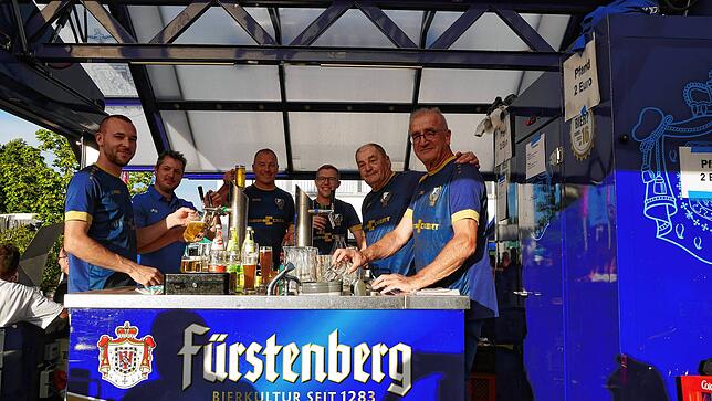 Bild 5: Strahlendes Altweiberwetter beim Albbrucker Dorffest: Tolle Stimmung und buntes Programm