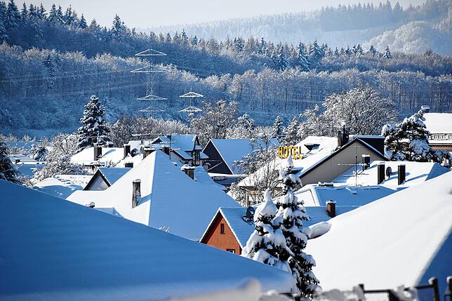 Bild 21: Und noch mehr Schnee! Die weißen Berge türmen sich in Stockach