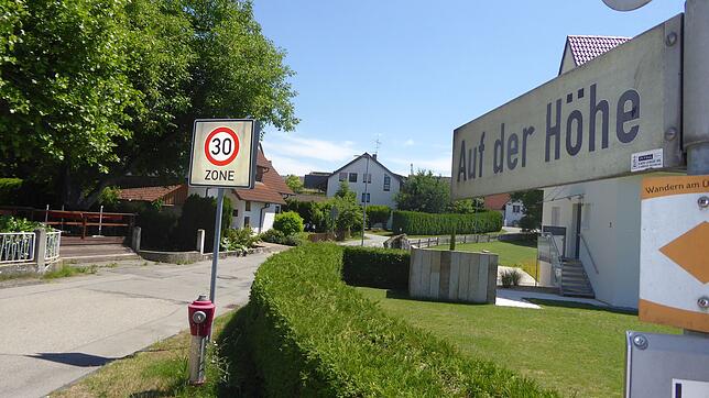 Jetzt endlich will die Gemeinde Uhldingen-Mühlhofen 177 000 Euro in die Sanierung der Straße „Auf der Höhe“ investieren.