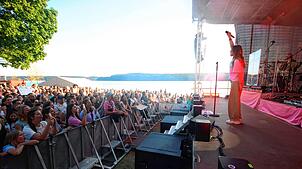 Sophia beim Sound Beach Festival im Überlinger Uferpark. Sie begeisterte 1500 Fans, die gekommen waren.