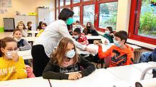 An der Werner-Kirchhofer-Realschule Bad Säckingen wird jetzt mit Pooltests getestet. Statt für jeden Schüler einzeln, werden künftig ...