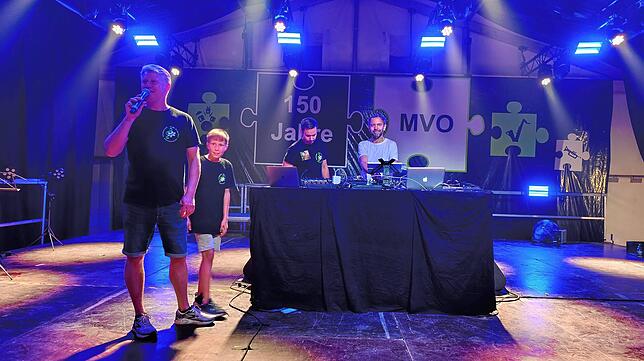 Bild 28: DJ Beestyle beim Bezirksmusikfest in Lauchringen – exklusive Bilder!