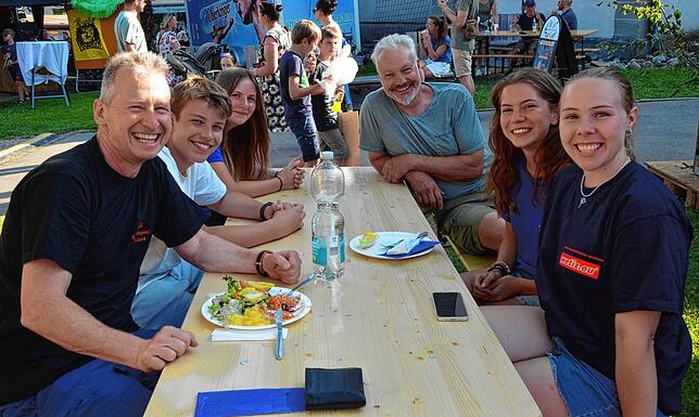 Bild 9: Das Stadtfestsamstag in Markdorf ist ein voller Erfolg
