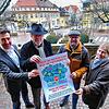 Aufruf in Donaueschingen zum Protest gegen Hass und Hetze: Die von Stadtrat Jens Reinbolz (SPD, Dritter von links) initiierte ...