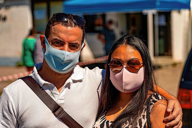 Corona Abstrichstelle Schwenningen. Jesus Hormigo verbrachte seinen Urlaub mit Freundin Vong Bopha und Familie im spanischen Alicante.