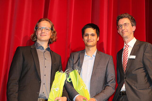 Die Doktoren Martin Imhof (v.l.) und Sebastian Krapp stellten ihre Forschungen an der Universität Konstanz, die von der Messmer Stiftung ...