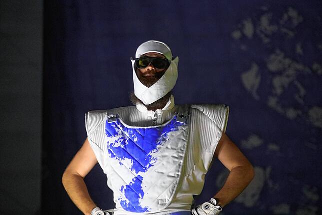 Bild 38: Bilder von Deichkind auf dem Southside 2022