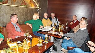 Relativ groß war das Interesse an der offenen Fraktionssitzung der CDU: Insa Bix (zweite von links) informierte im Gasthaus ...