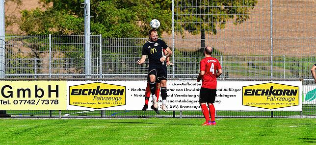 Bild 41: FC Hochrhein besiegt den FC Wallbach deutlich mit 4:0 &ndash; und wir haben die Bilder!