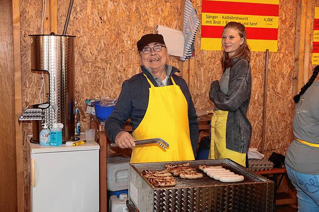 Bild 23: Reichenauer Weinfest 2025: Am Sonntag wird noch einmal miteinander angestoßen